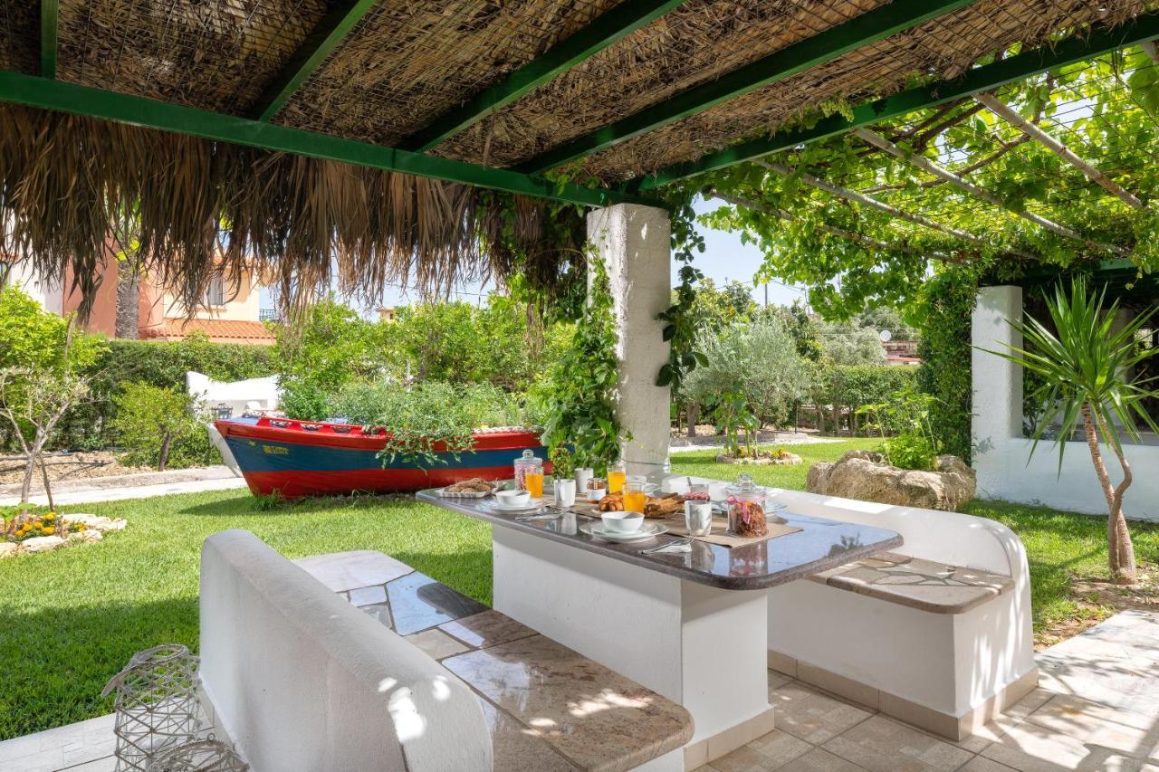 Elefteria Apts & Suites Kolymbia Bagian luar foto