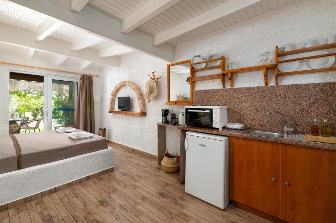 Elefteria Apts & Suites Kolymbia Bagian luar foto