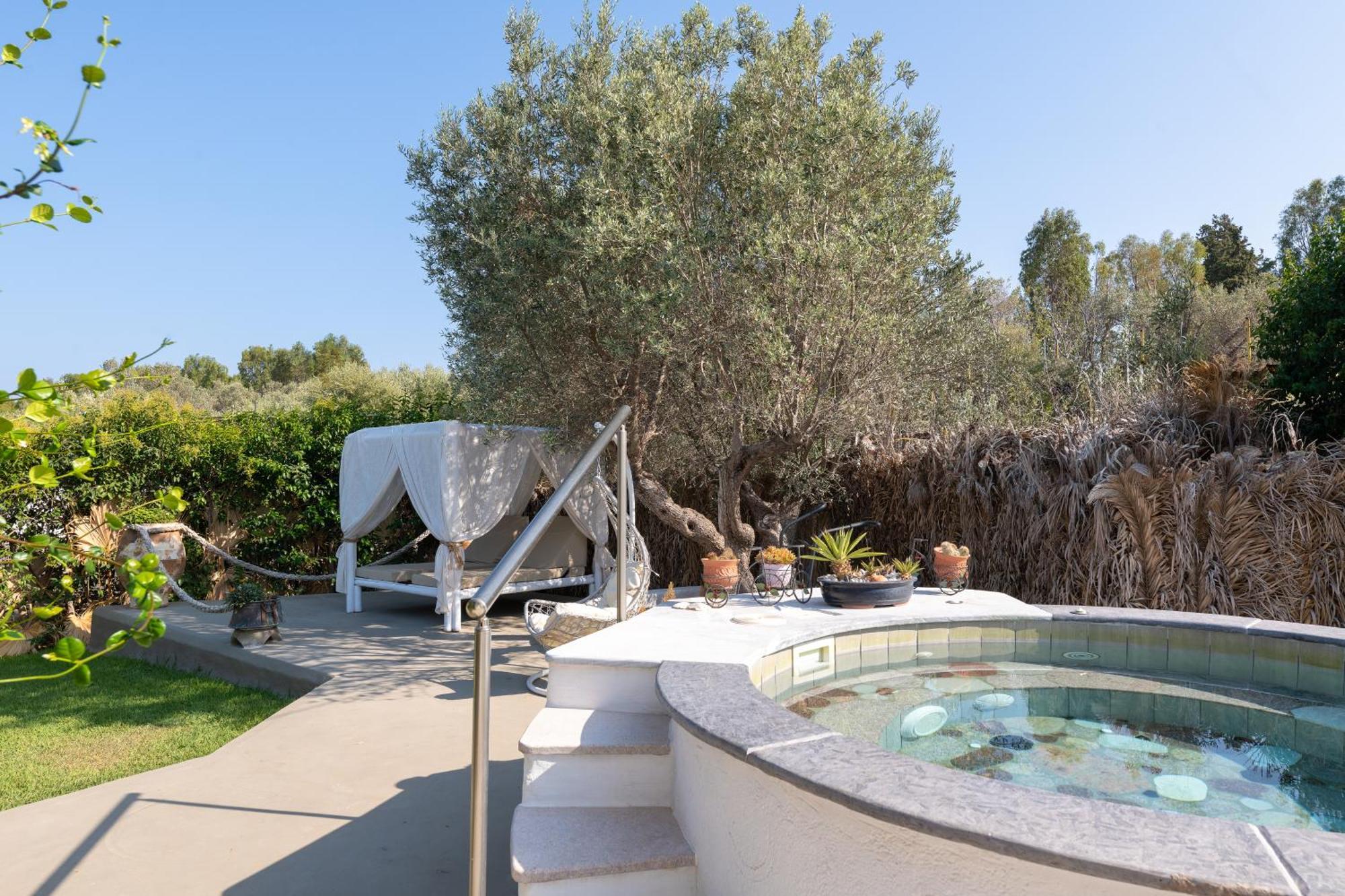 Elefteria Apts & Suites Kolymbia Bagian luar foto
