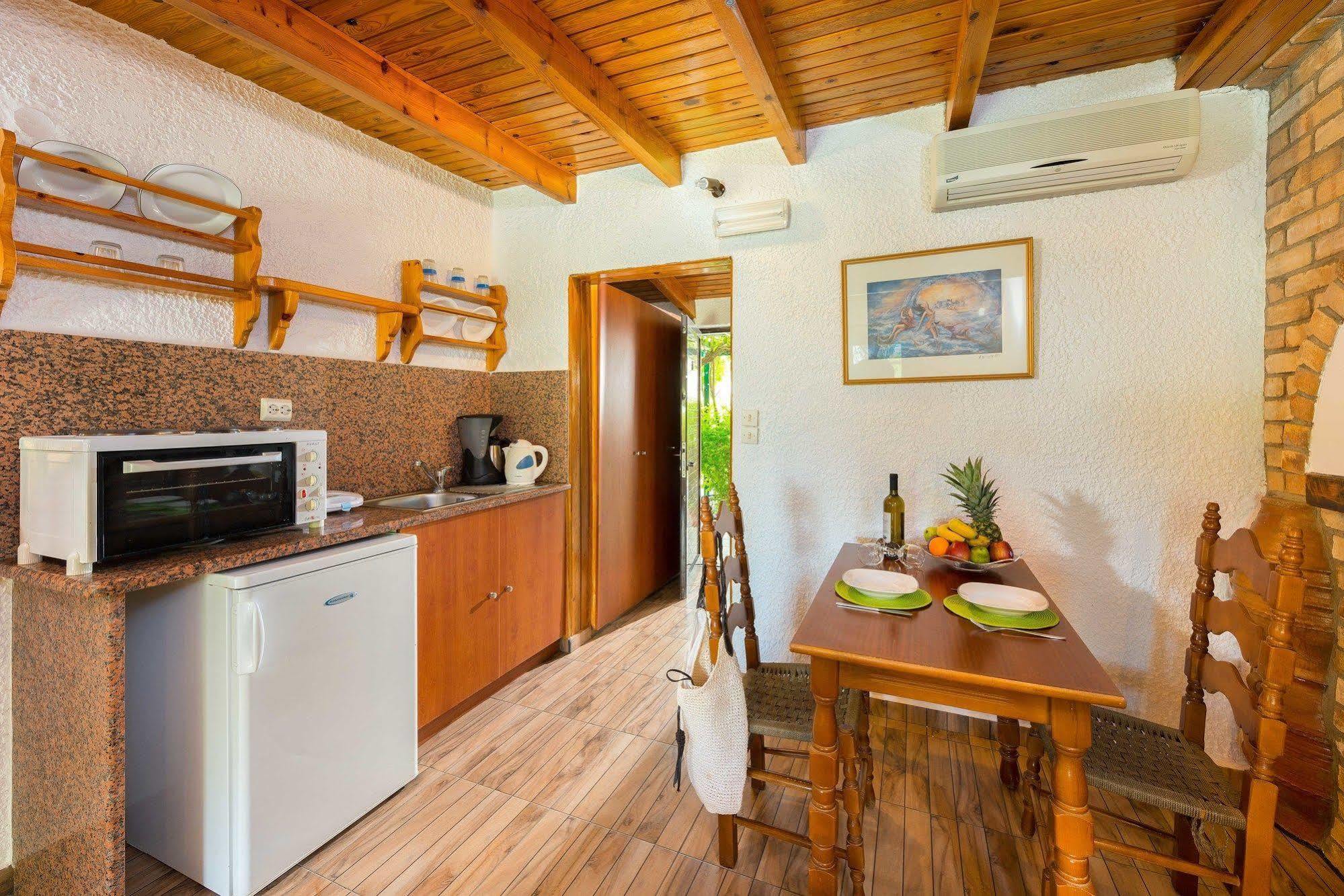 Elefteria Apts & Suites Kolymbia Bagian luar foto
